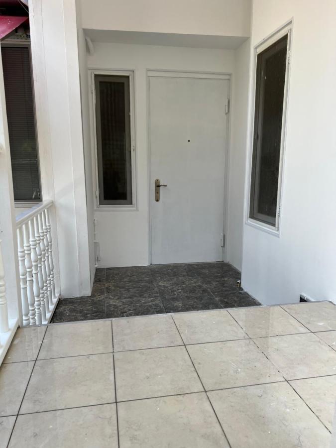 Monika Apartment Tbilisi Bagian luar foto