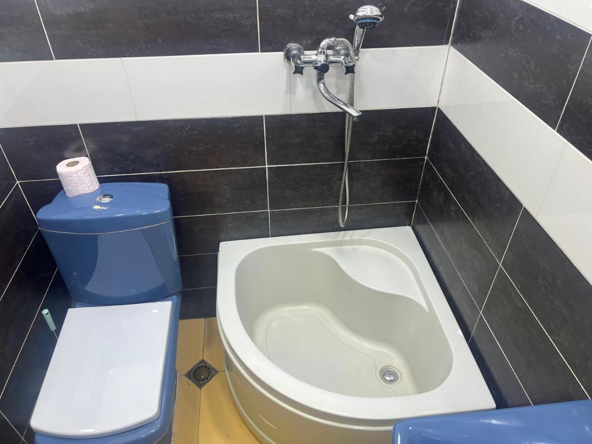 Monika Apartment Tbilisi Bagian luar foto